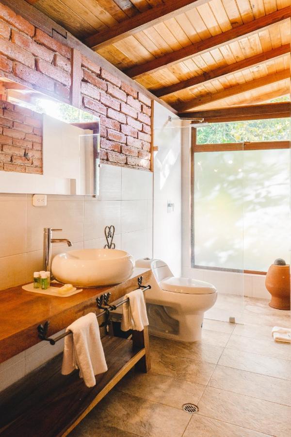 Piripe Wellness Lodge Pacto Luaran gambar
