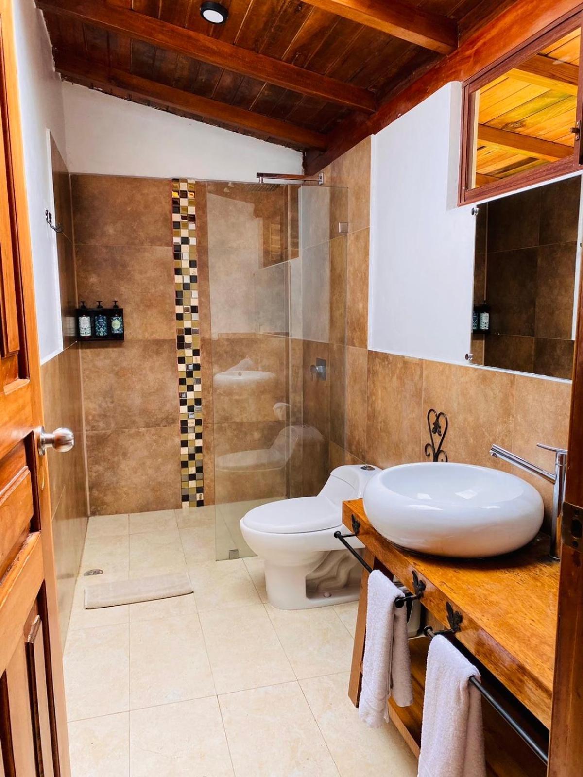Piripe Wellness Lodge Pacto Luaran gambar