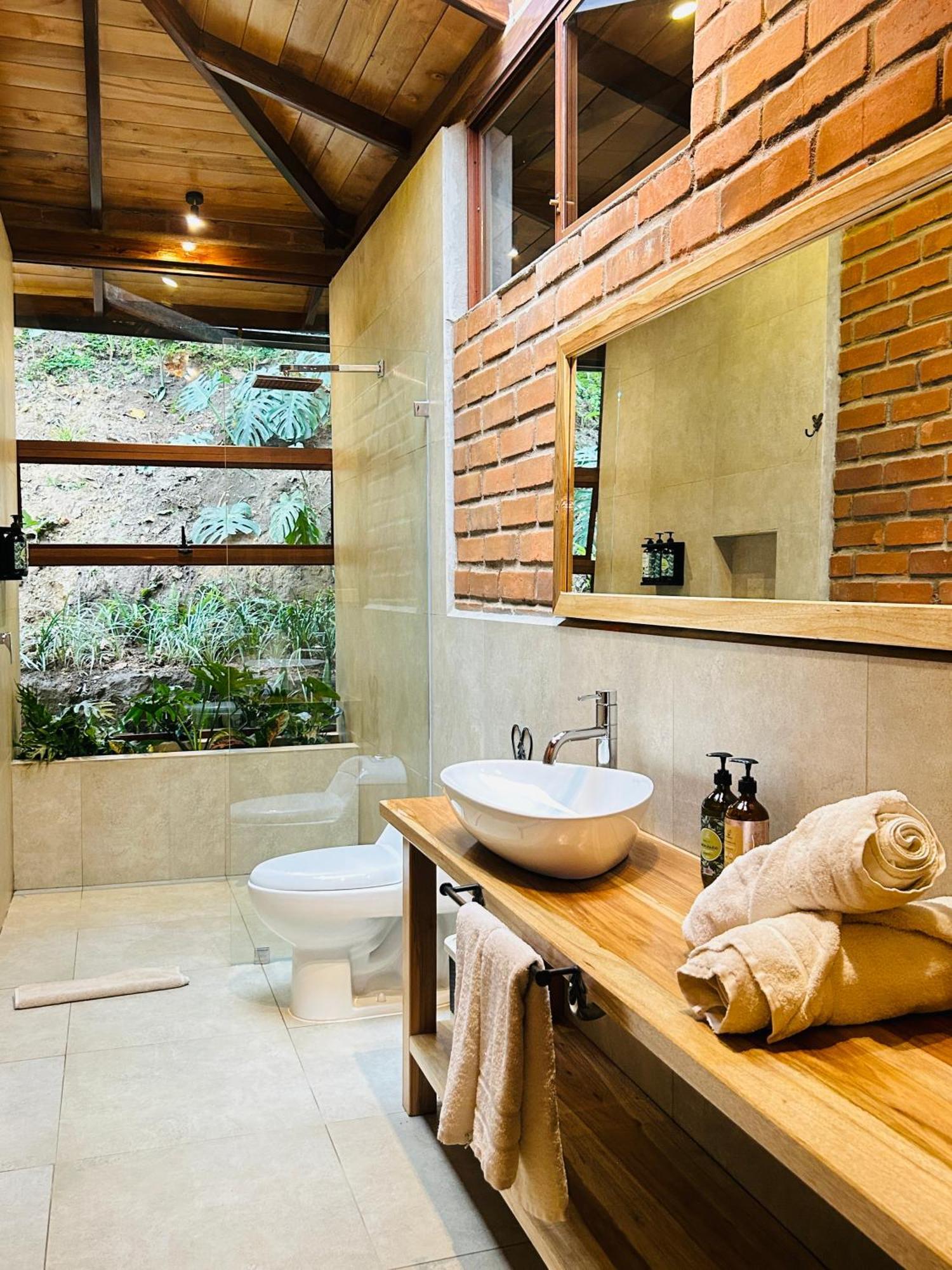 Piripe Wellness Lodge Pacto Luaran gambar