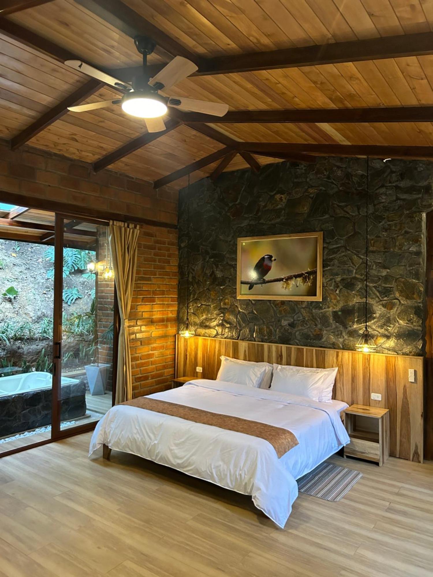 Piripe Wellness Lodge Pacto Luaran gambar